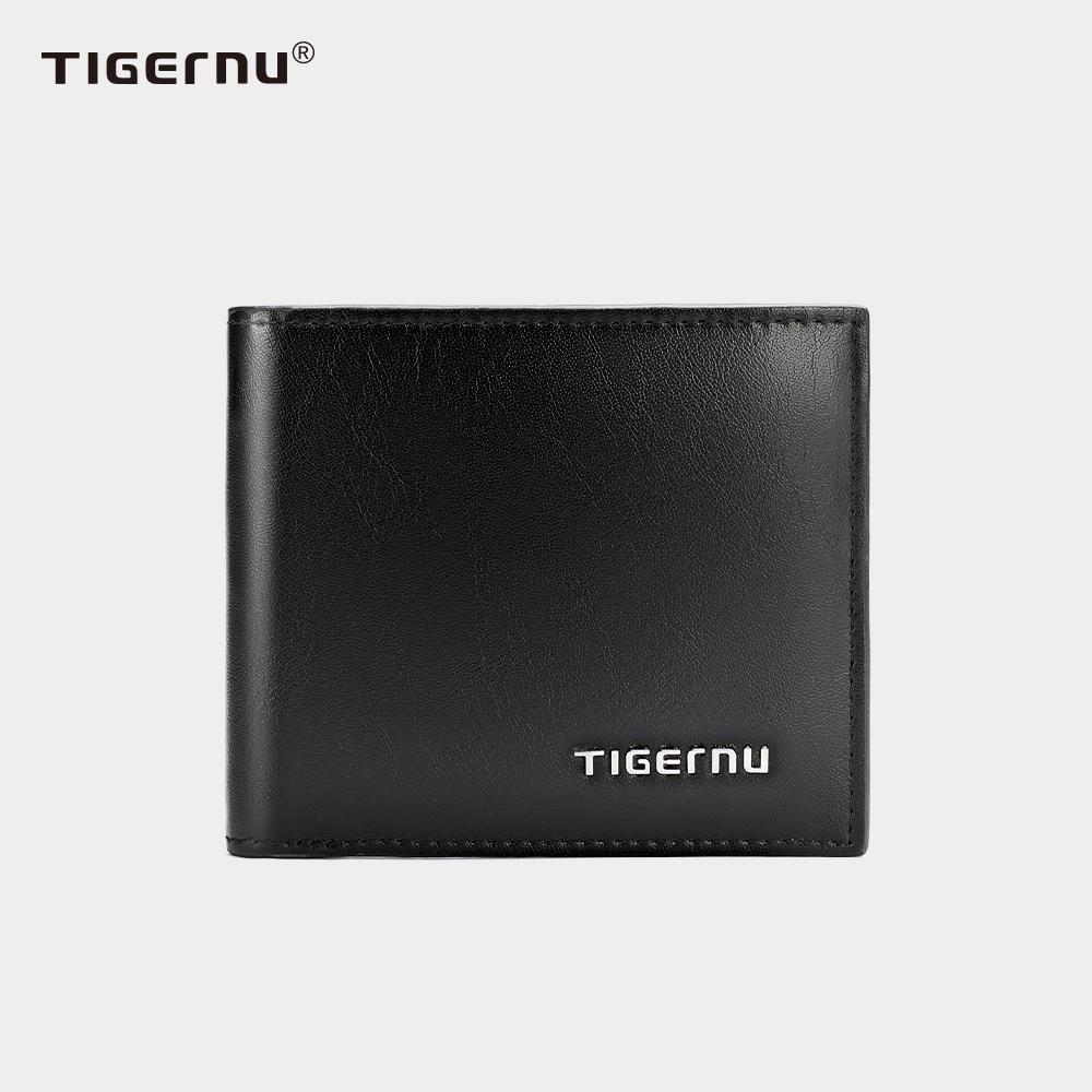 The front view of the black Wallet model T-S8006